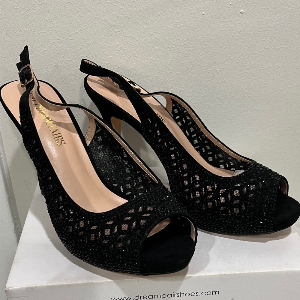 Dreampairsshoes invest size 9
